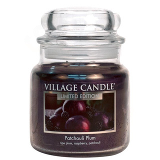 Village Candle Střední vonná svíčka ve skle Patchouli Plum 397g - Švestka a pačuli