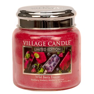 Village Candle Střední vonná svíčka ve skle Wild Berry Freeze 397g
